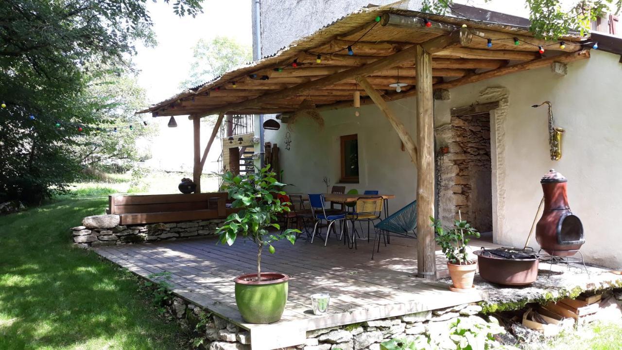 Agreable Gite En Pleine Nature Parmilieu Buitenkant foto